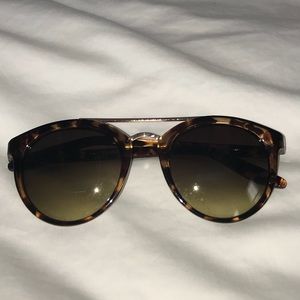 MAKE OFFERS!💛 Tortoise H&M Glasses